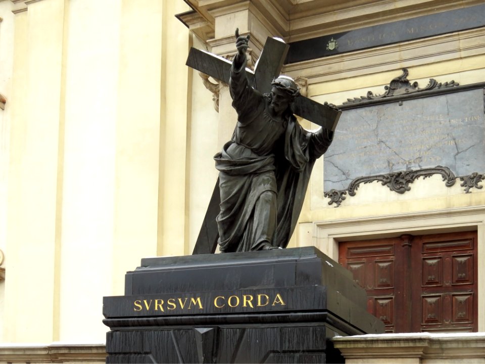 Bazylika Świętego Krzyża w Warszawie 01