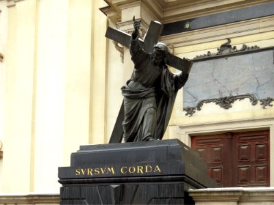 Bazylika Świętego Krzyża w Warszawie 01