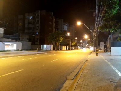 Avenida Conselheiro Aguiar à noite, Recife (PE)