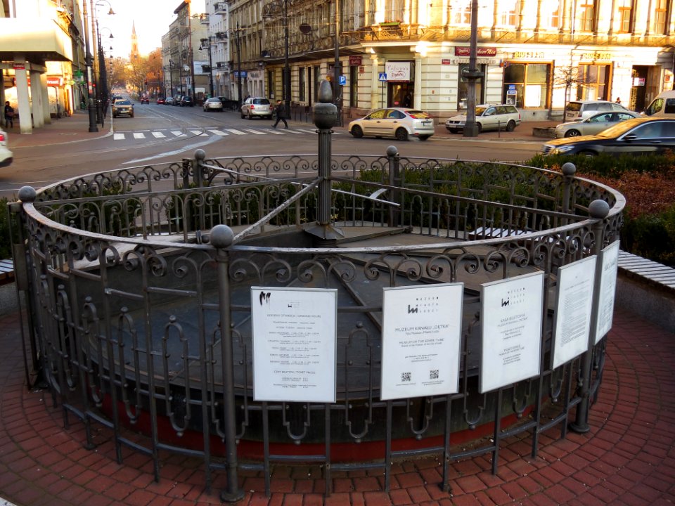 Wejście do Dętki Łódź
