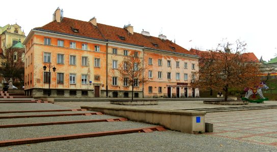 Warszawa Rynek Mariensztacki 02