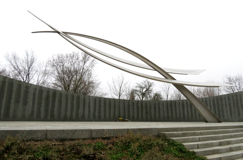 Warszawa Pomnik Lotników Polskich 04