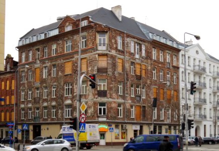 Warszawa ul. Okrzei 28 (01)