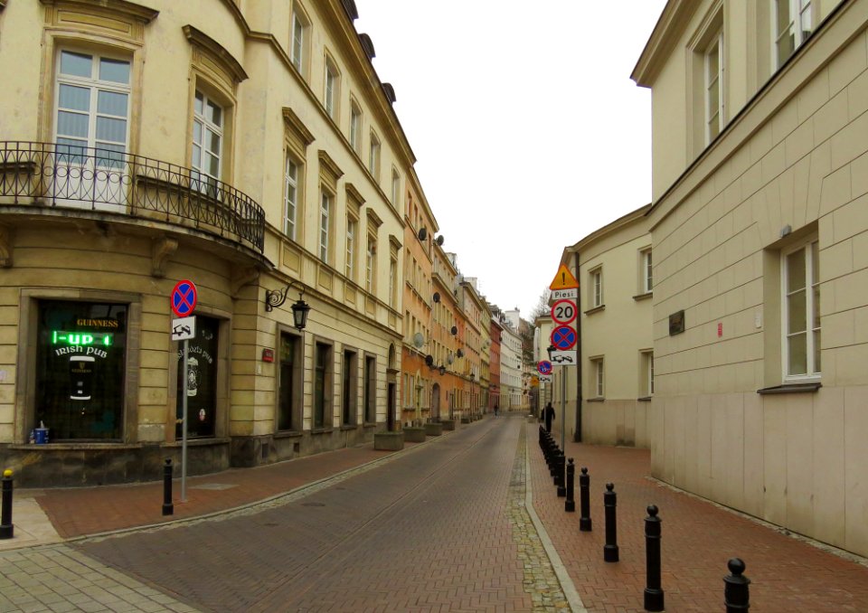 Warszawa ul. Kozia (01)