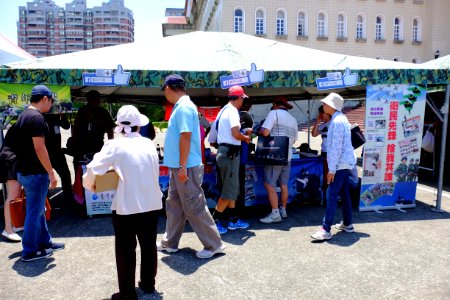 Youth Daily News Booth in Military Academy Open Day 20160604