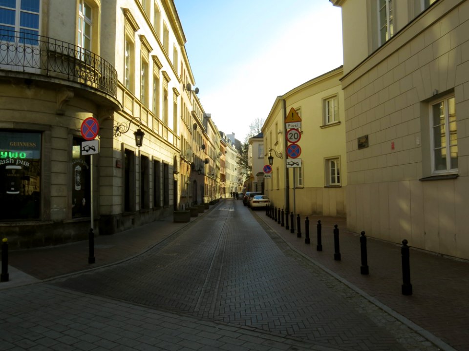 Warszawa ul. Kozia (02)