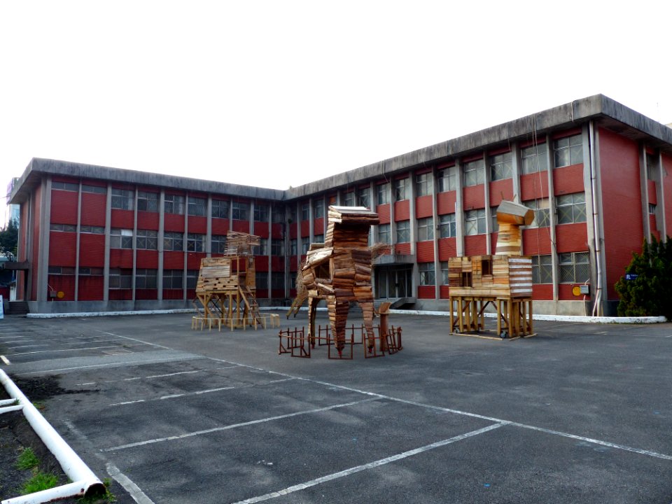 Wooden Horses Sculptures Display at Car Park of Former ROCAF HQ West Area 20140405