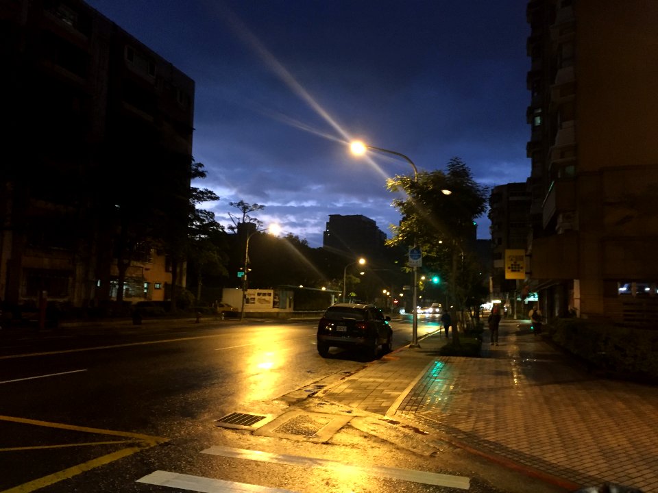 Winter Morning of Sanmin Road, Songshan District, Taipei 20160116