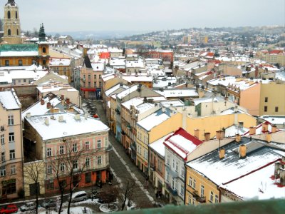 Widok z tarasu wieży Zegarowej w Przemyślu 10 - ul. Franciszkańska