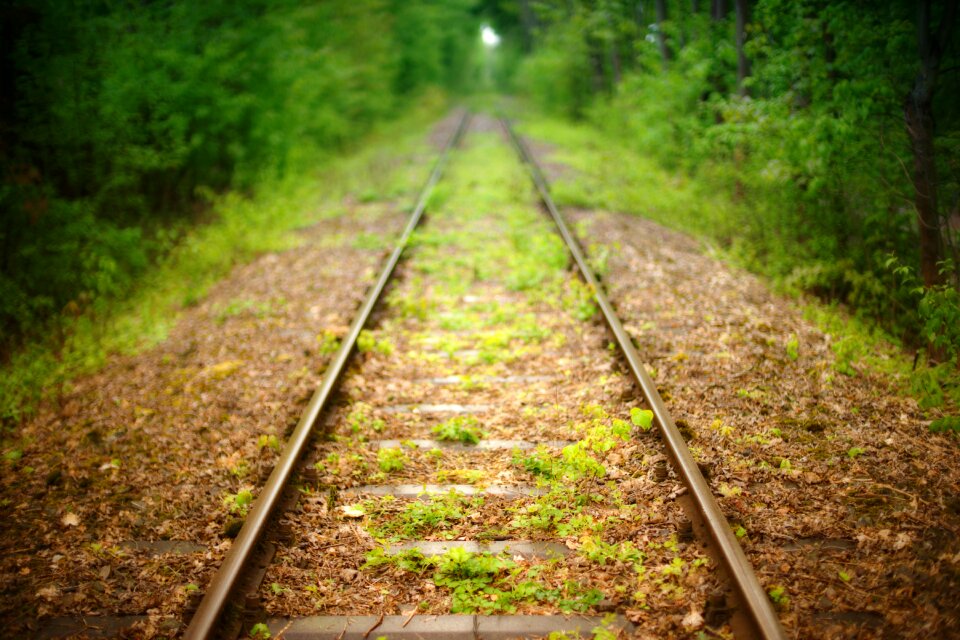 Rails away traffic