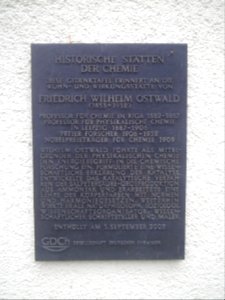 Wilhelm Ostwald Park (01)