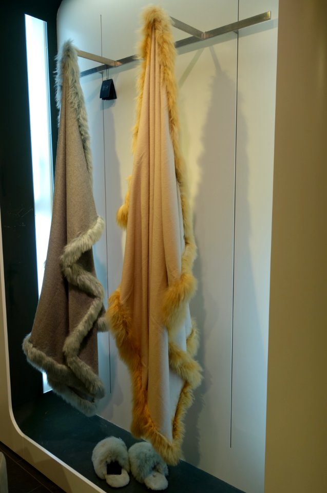 Weich Couture Alpaca, Düsseldorf, December 2020 (11)