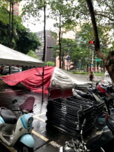 Workers Setting Tent Frames at Sanmin Road, Taipei 20170902d