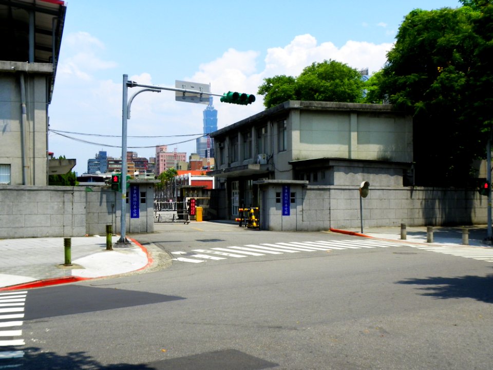 West Gate of ROCAF Headquarters 20110807