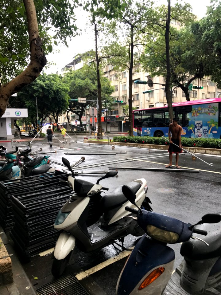 Workers Setting Tent Frames at Sanmin Road, Taipei 20170902a