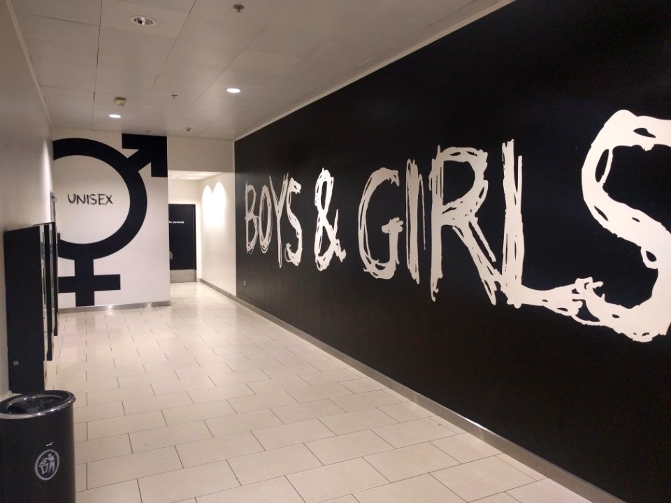 AarhusBruunsGalleriUnisexToilet