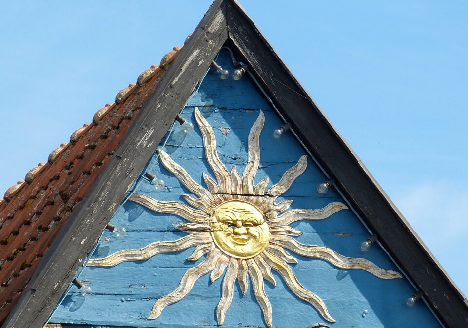 Historically gable sun