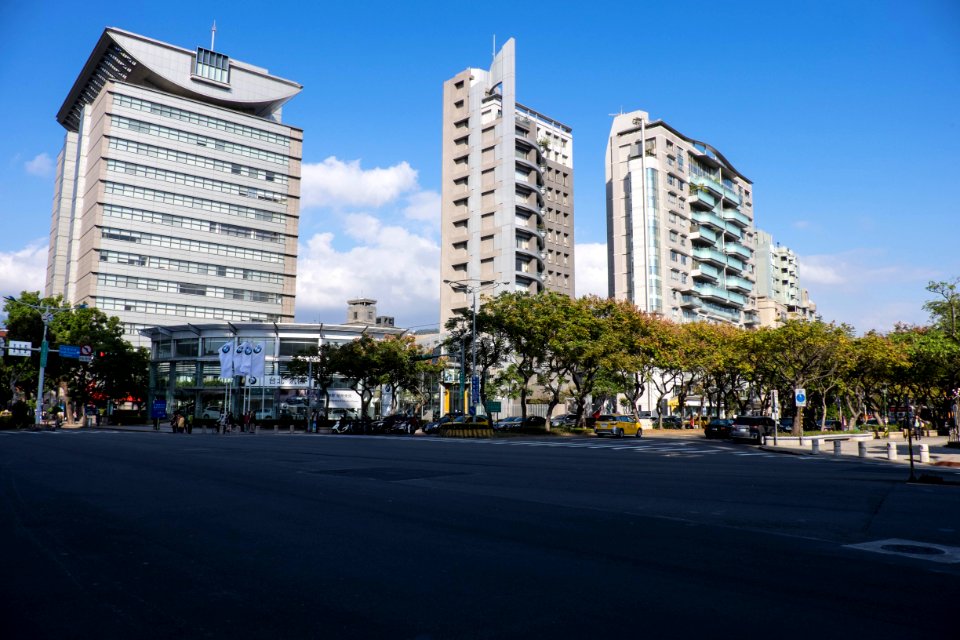 Zhongshan North Road Section 6 and Zhongcheng Road Section 1 Intersection 20150102