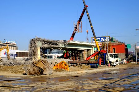Zhongxiao Bridge Connection Ramp Scrapping 20160209-022