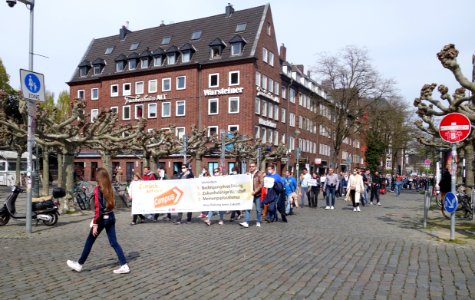 Zurück auf den Campus. Demonstration der Düsseldorfer Studenten wegen der Lock-Down-Maßnahmen, 24. April 2021
