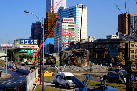 Zhongxiao Bridge Connection Ramp Scrapping 20160209-001