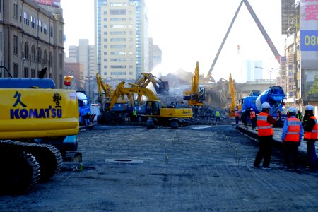 Zhongxiao Bridge Connection Ramp Scrapping 20160209-036