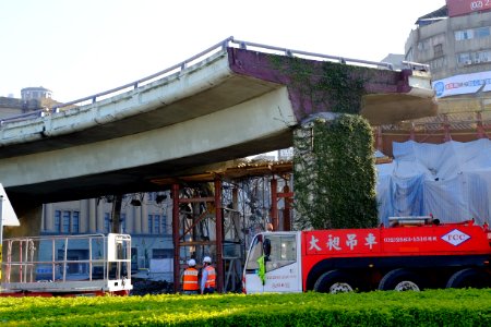 Zhongxiao Bridge Connection Ramp Scrapping 20160209-046