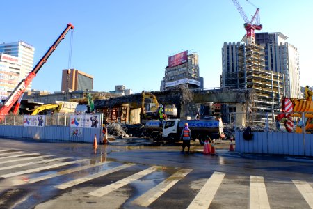 Zhongxiao Bridge Connection Ramp Scrapping 20160209-053