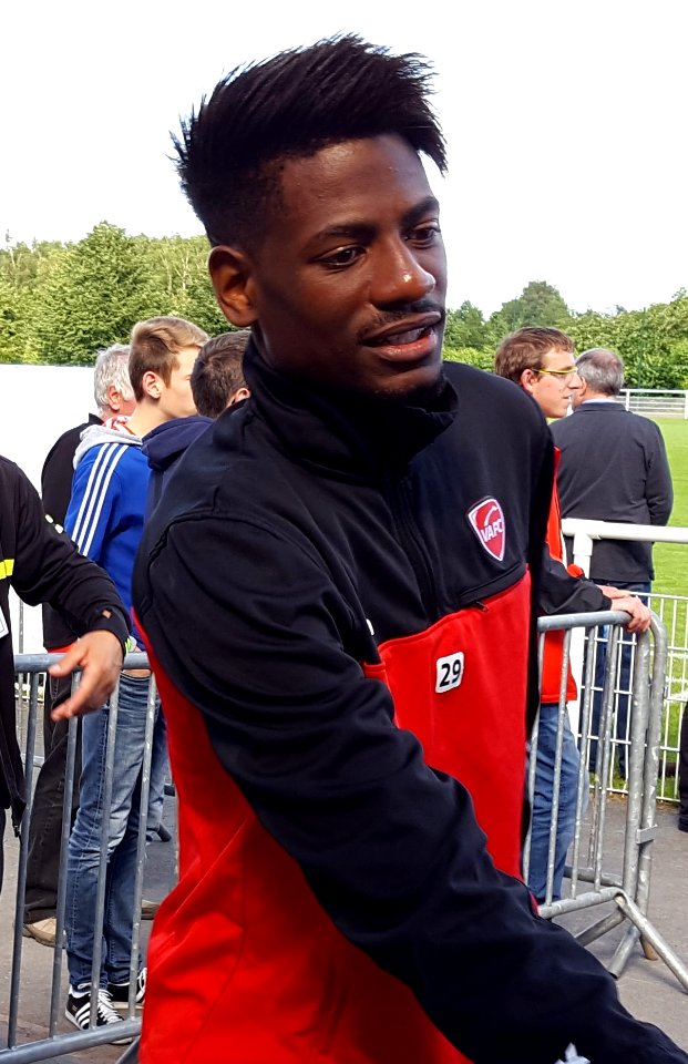 Valenciennes - UNFP FC (02-07-2016) 40 (cropped)
