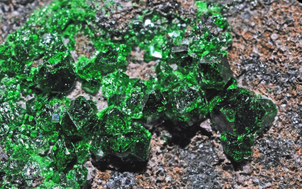 Uvarovite (Russie) 4