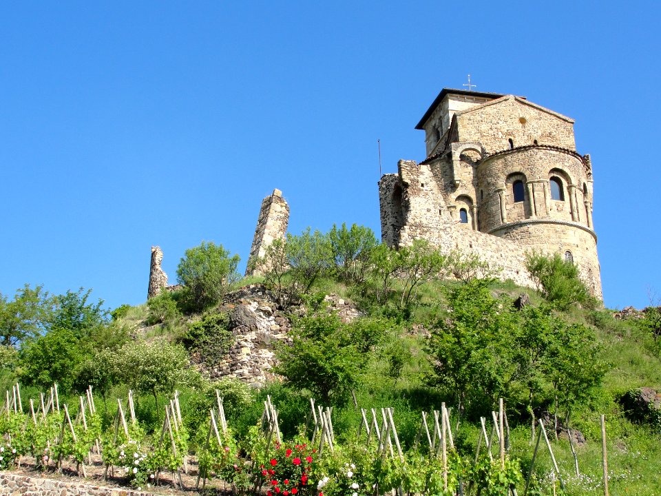 Vestiges prieuré Saint-Romain Puy (42)