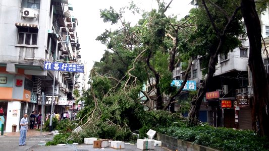 Typhoon-Hato-in-Macao 20170823-160646