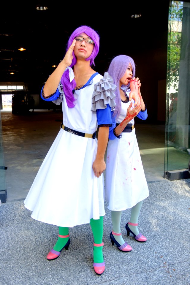 Two Cosplayers of Rize Kamishiro, Tokyo Ghoul at FFK8 20151129b