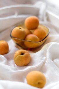 Fruit bowl table photo