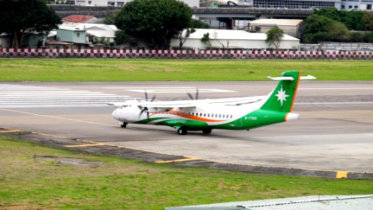UNI Air ATR 72-600 B-17001 Departing from Taipei Songshan Airport 20150321d