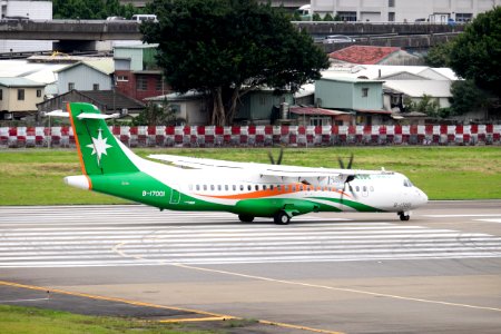 UNI Air ATR 72-600 B-17001 Taking off from Taipei Songshan Airport Runway 20150321