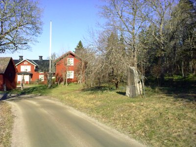 Uppland Runic Inscription 1146 - surroundings