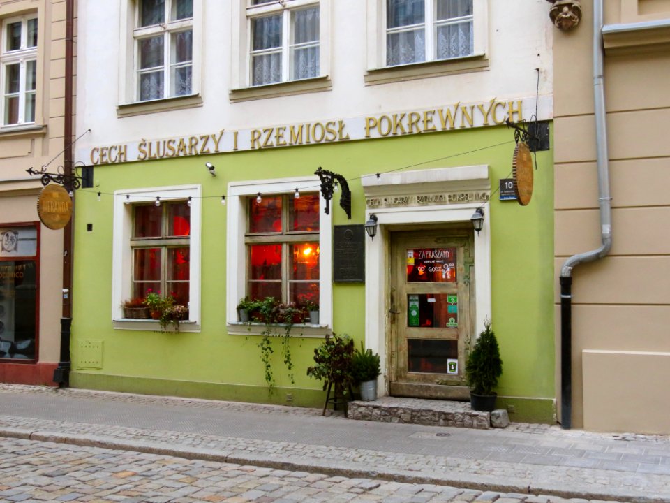 Ul. Świętosławska 10 Poznań 01