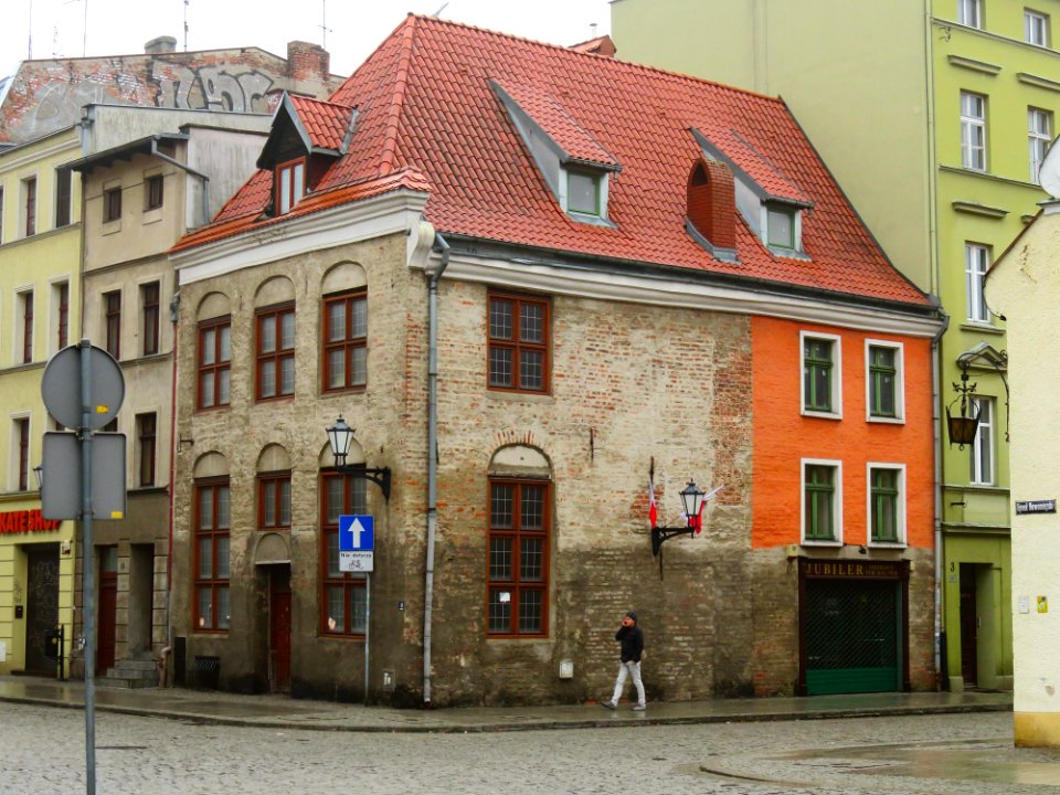 Ul. Ślusarska 1 Toruń (01)