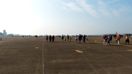 Visitors Walking to Ching Chuang Kang Air Force Base Open Day Ground 20161126