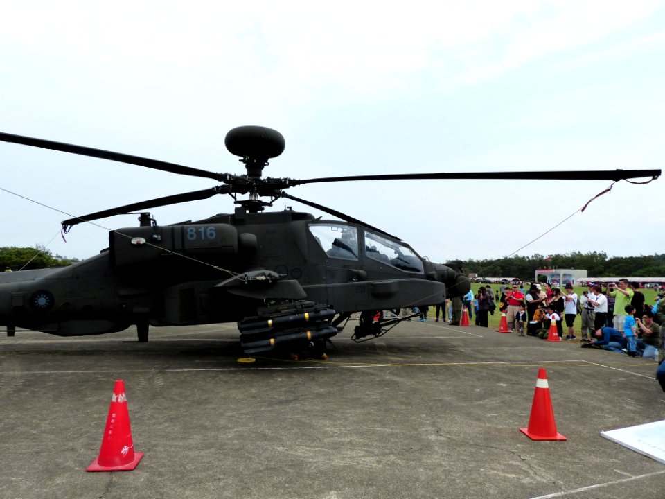 Visitors Photographing ROCA AH-64E 816 in Hukou Camp 20140329