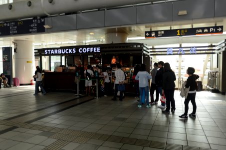 Visitors Buying Starbucks Coffee in THSR Zuoying Station 20151129