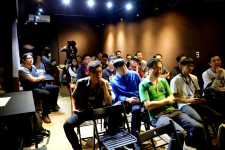 Visitors Listening Wei Tsong-cheng's Speech 2015118a