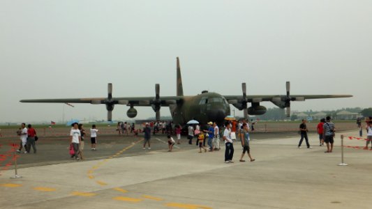 Visitors with ROCAF C-130H 1301 Display at Gangshan Air Force Base 20111015