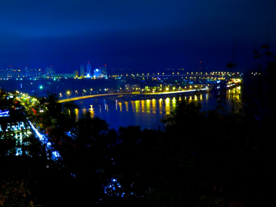 Volodymyrskyi park3