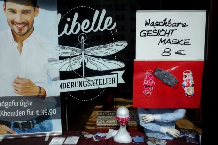 Waschbare Gesichtsmasken, Änderungsatelier Libelle, Düsseldorf, 2. April 2020 photo