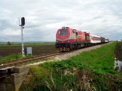 Vrnica train distant signal photo