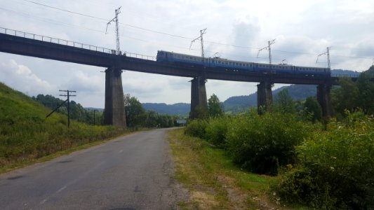 Volosyanka bridge suburban train