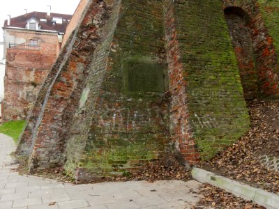 Warszawa skwer S. Orgelbranda (05)
