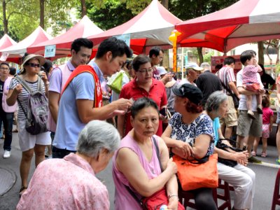 Wan-An Jiang Talking with Futai Village Neighbors 20150613a